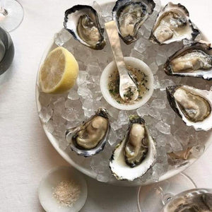 The Correct Way To Eat Raw Oyster